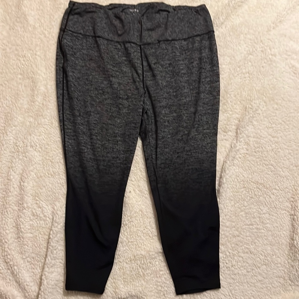 Torrid size 4 leggings black grey ombré